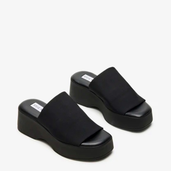 Steve Madden sandals - Picture 1 of 7